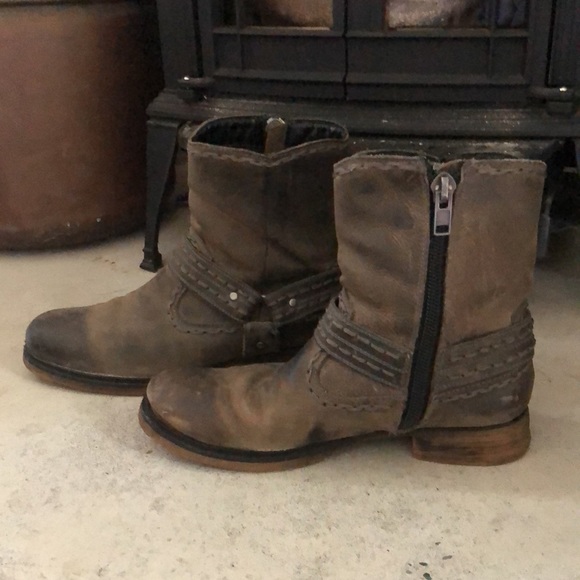 Bed|Stu Leather Boots - Picture 4 of 6